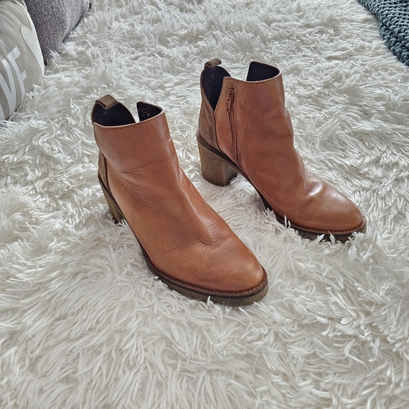 Miista London Ankle Boots - Picture 3 of 10